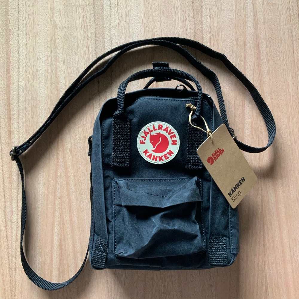 Kånken Black Sling Bag